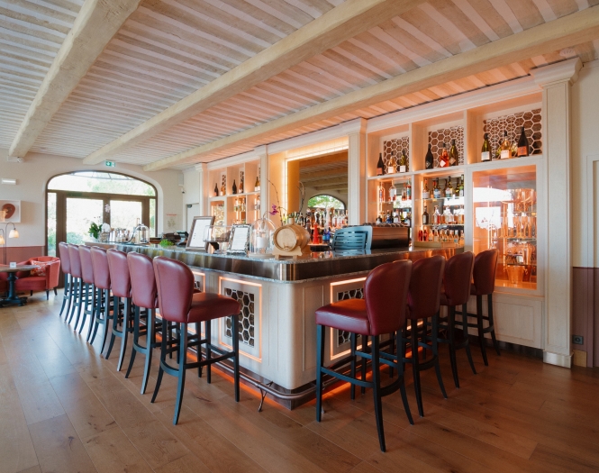 Bar Coquillade in gargas, 5-Sterne-Hotel coquillade provence relais et chateaux in luberon