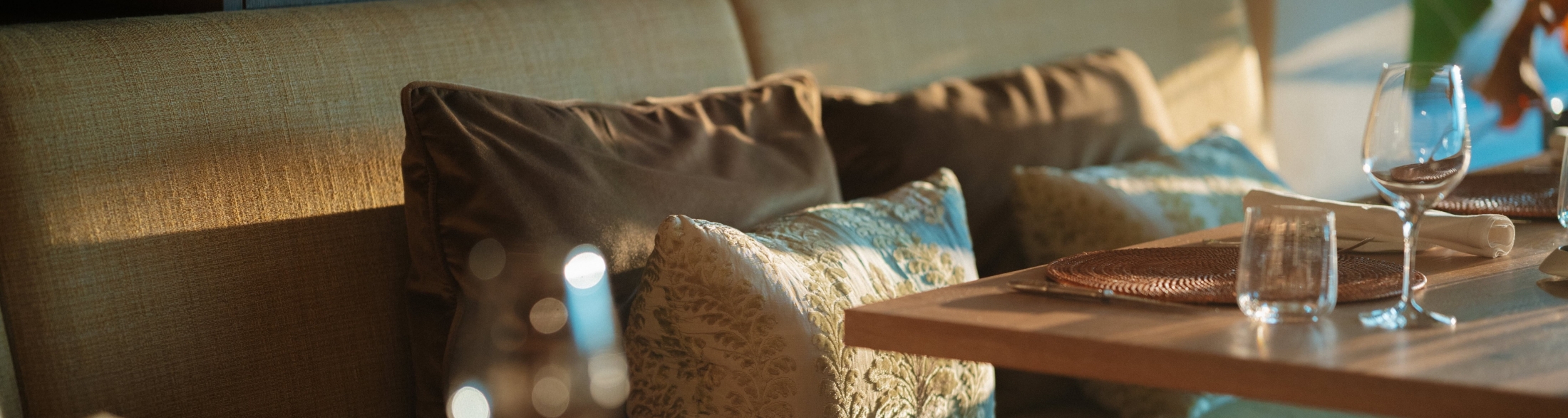 traditionelles restaurant bistrot les vignes und sein garten, hotel coquillade provence im luberon in gargas