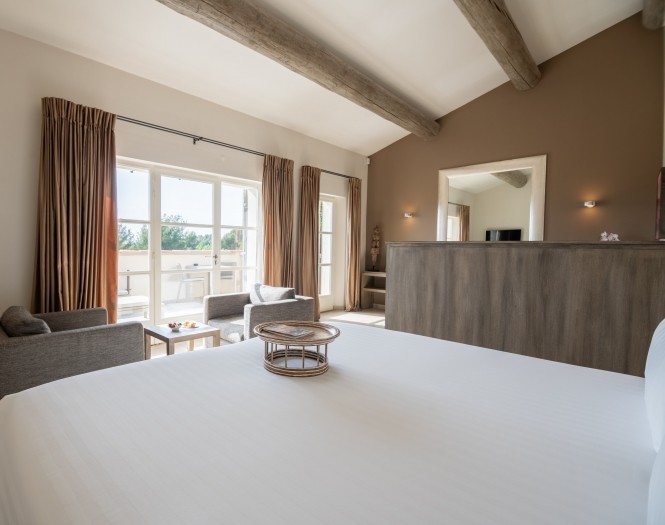 Junior Suite in der Coquillade Provence, einem 5-Sterne-Hotel im Luberon